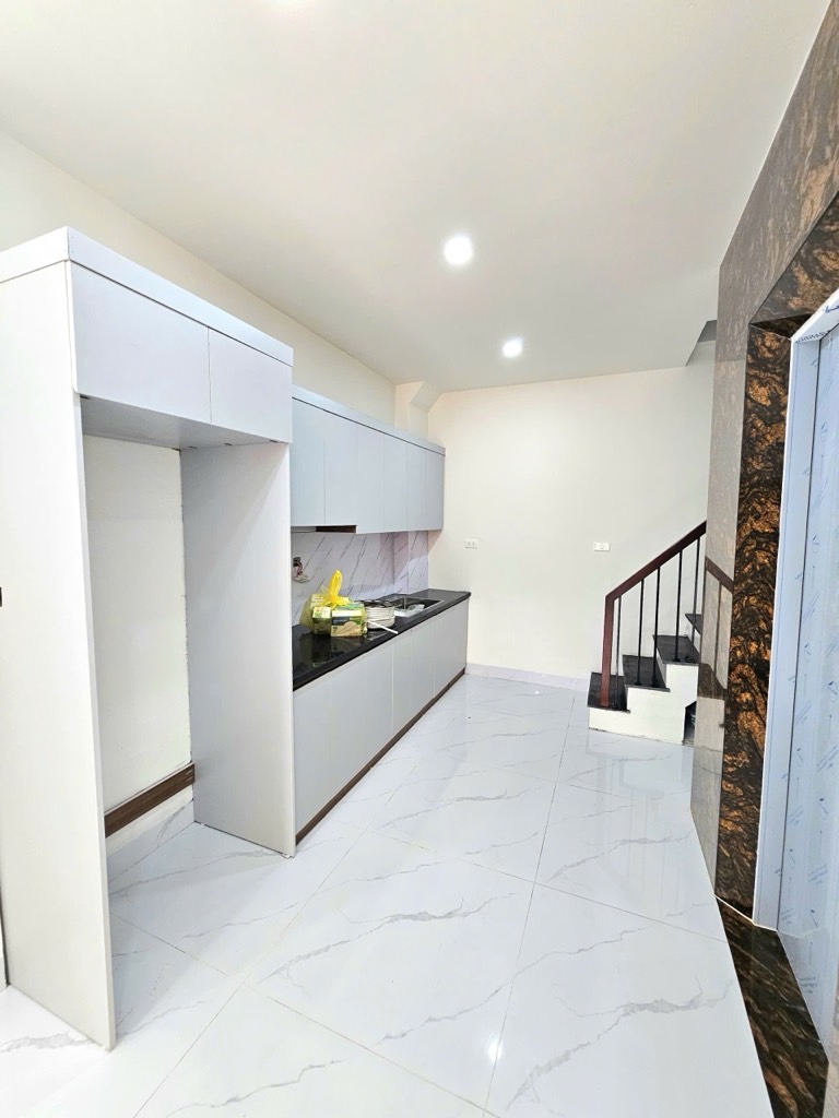 ĐÔNG NGAC - NHÀ MỚI 6 TẦNG, THANG MÁY – NGÕ Ô TÔ – GẦN TRƯỜNG HỌC CÁC CẤP-VIEW ĐẸP.